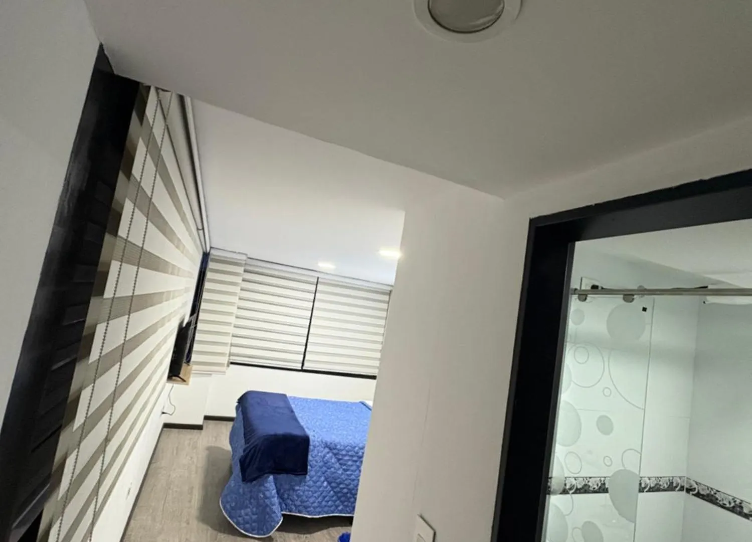 Dorado Inn - Cerca Al Aeropuerto - Habitacion 401 Проживание в семье